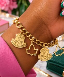 AKA Ivy Shield Link Bracelet Gold on hand model