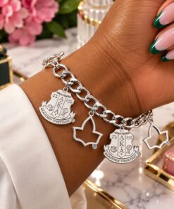 AKA Ivy Shield Link Bracelet (Silver) on hand model